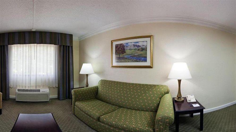 Holiday Inn Express Athens - University Area By Ihg Exterior foto
